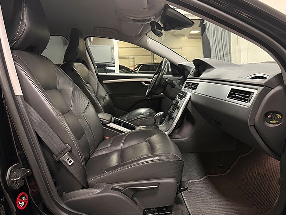 Volvo V70 5 of 21