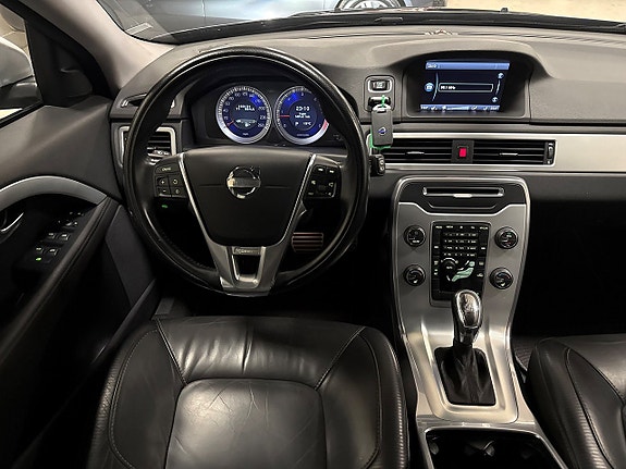 Volvo V70 11 of 21