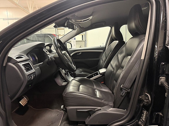 Volvo V70 4 of 21