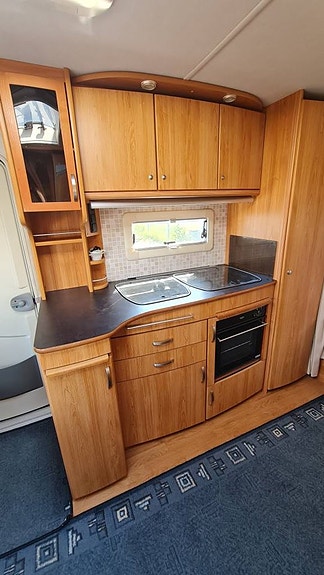 POLAR 590 Långbädd 2,5M bred med Förtält och Stor kyl/Frys 6 of 10
