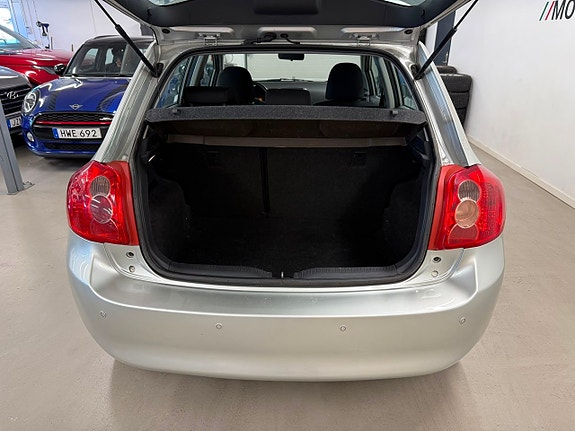 Toyota Auris 13 of 26