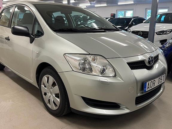 Toyota Auris 26 of 26
