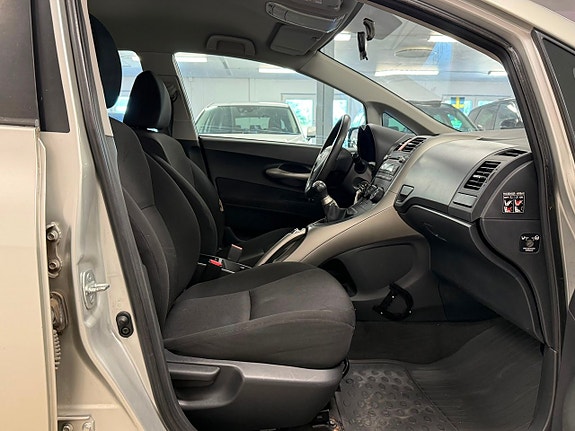Toyota Auris 16 of 26