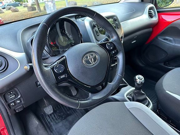 Toyota Aygo 7 of 10