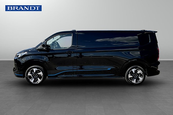 Ford E-Transit 3 of 8