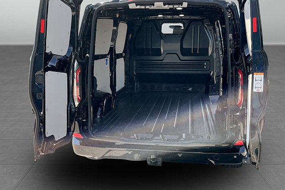 Ford E-Transit 8 of 8