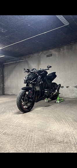 Kawasaki Z1000 4 of 4