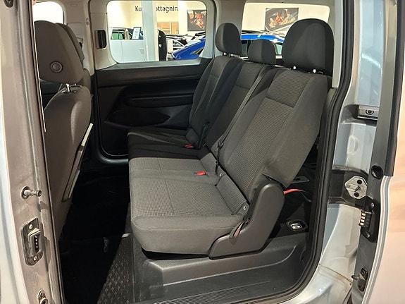 Volkswagen Caddy Maxi 29 of 30
