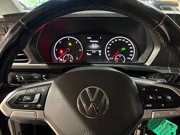 Volkswagen Caddy Maxi 24 of 30