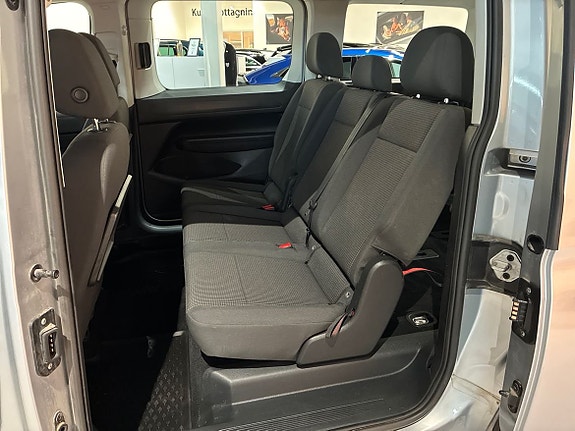 Volkswagen Caddy Maxi 30 of 30