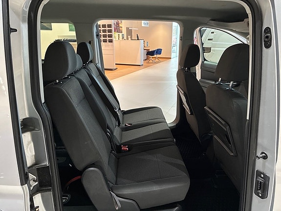 Volkswagen Caddy Maxi 13 of 30