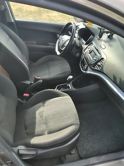 Kia Picanto 9 of 14