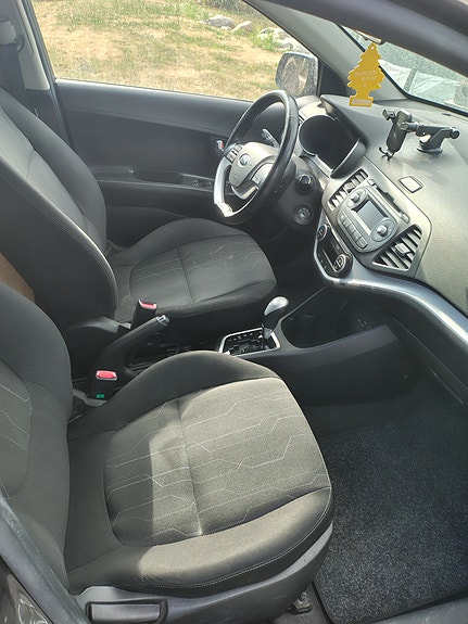 Kia Picanto 8 of 14