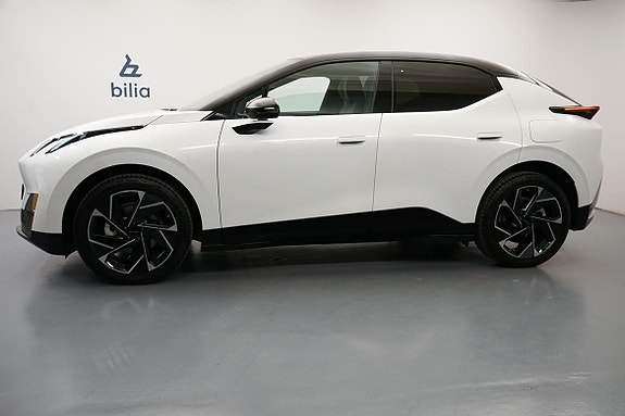 Lynk & Co 02 2 of 18