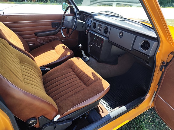Volvo 142 5 of 11