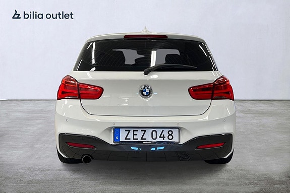 BMW 118i 4 of 24