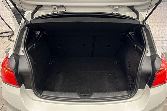 BMW 118i 23 of 24
