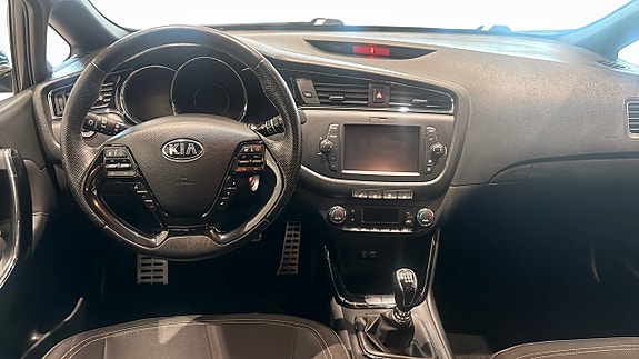 Kia Ceed 4 of 13