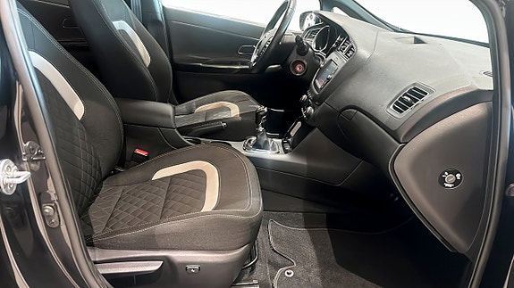 Kia Ceed 3 of 13