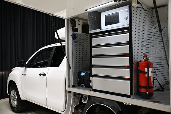 Toyota HiLux 6 of 30