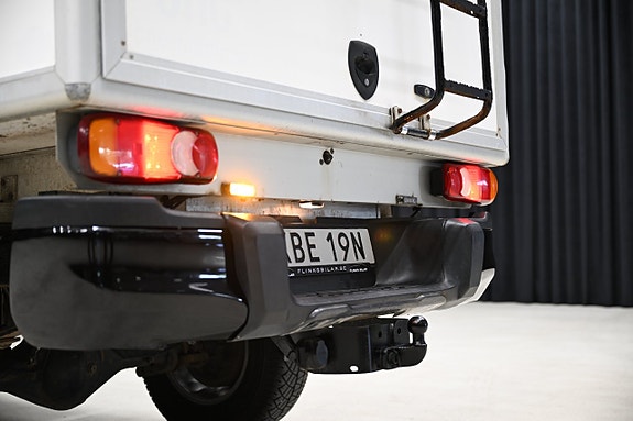 Toyota HiLux 10 of 30