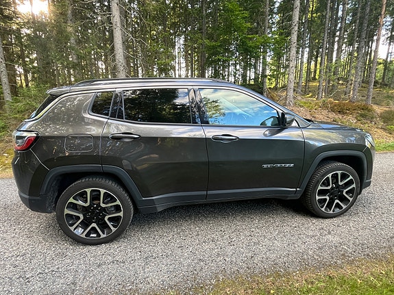 Jeep Compass 6 of 15