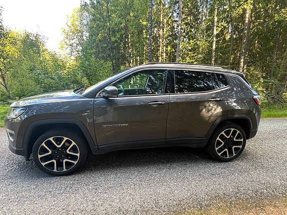 Jeep Compass 2 of 15
