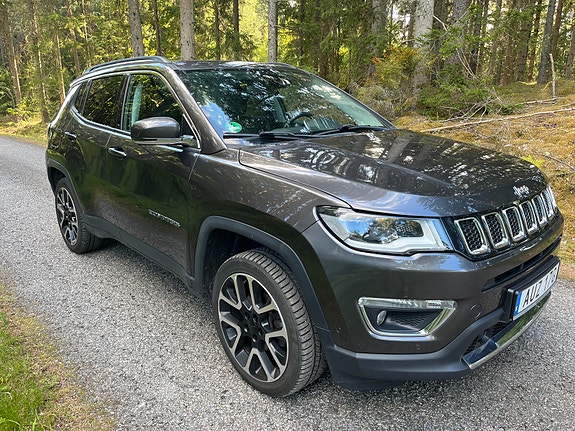 Jeep Compass 7 of 15