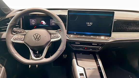 Volkswagen Passat 11 of 17