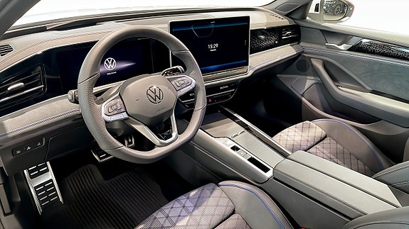 Volkswagen Passat 7 of 17