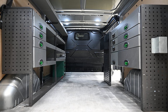 Ford Transit Custom 7 of 30