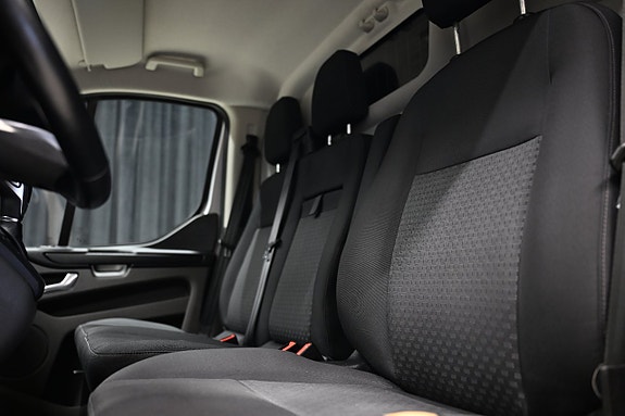 Ford Transit Custom 24 of 30