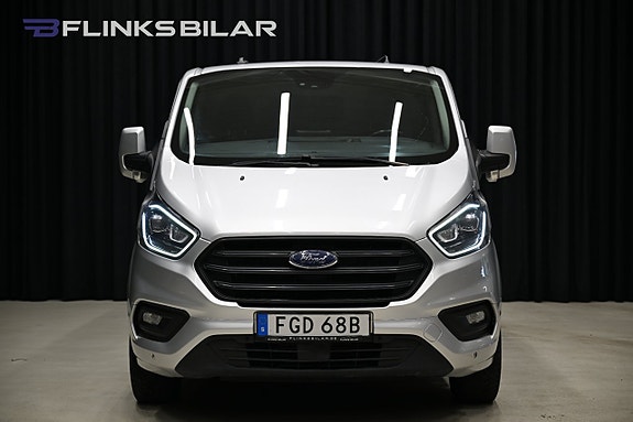 Ford Transit Custom 17 of 30