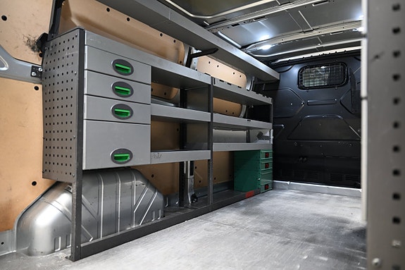 Ford Transit Custom 8 of 30