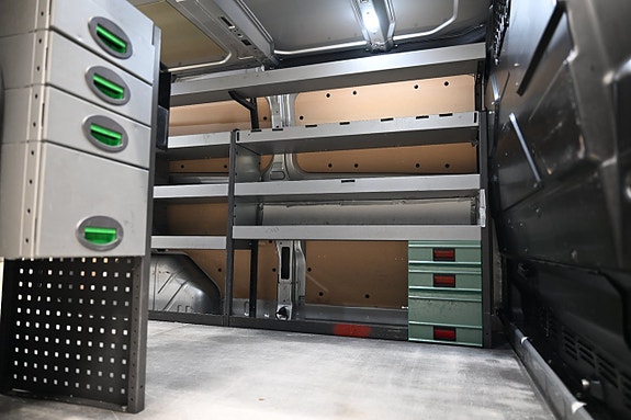 Ford Transit Custom 12 of 30