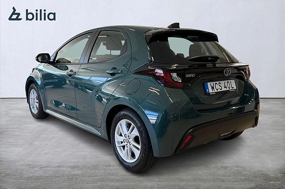 Toyota Yaris 2 of 21