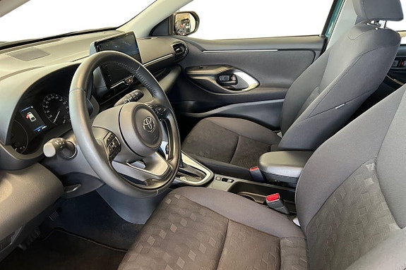 Toyota Yaris 14 of 21