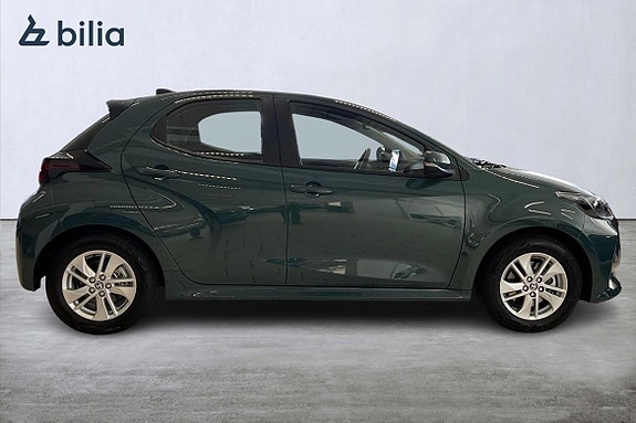 Toyota Yaris 18 of 21