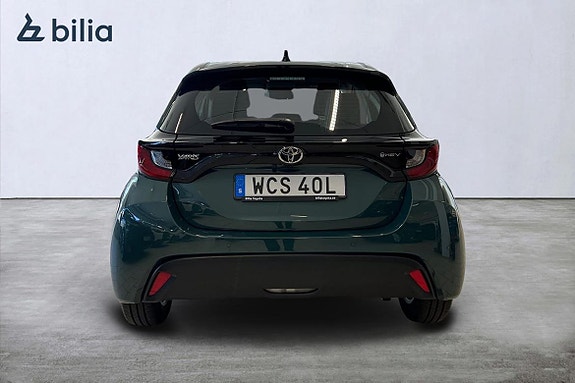Toyota Yaris 5 of 21