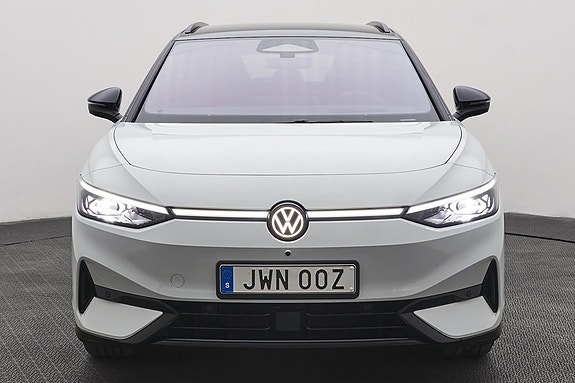 Volkswagen ID.7 3 of 17
