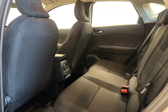 Renault Captur 12 of 23
