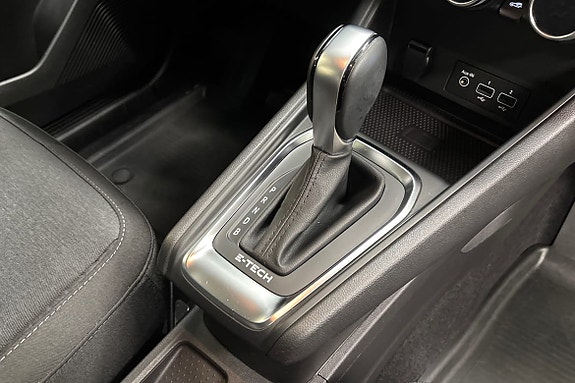 Renault Captur 15 of 23
