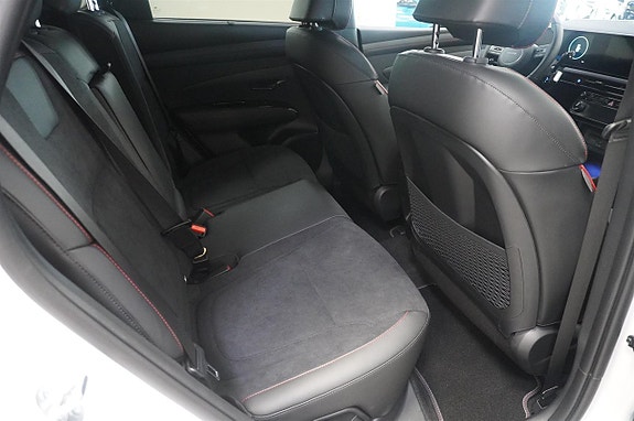 Hyundai Tucson 9 of 16
