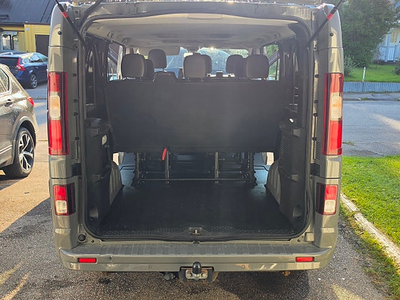 Opel Vivaro 9 of 24