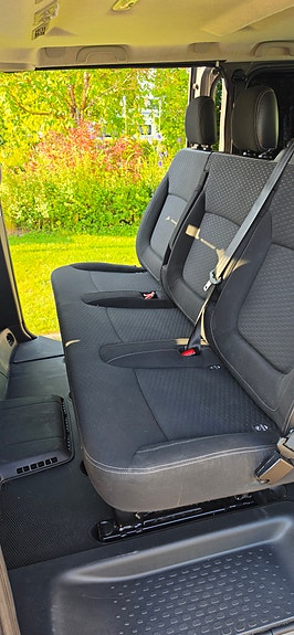 Opel Vivaro 23 of 24