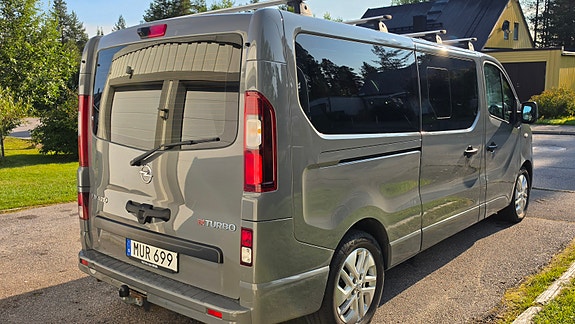 Opel Vivaro 19 of 24
