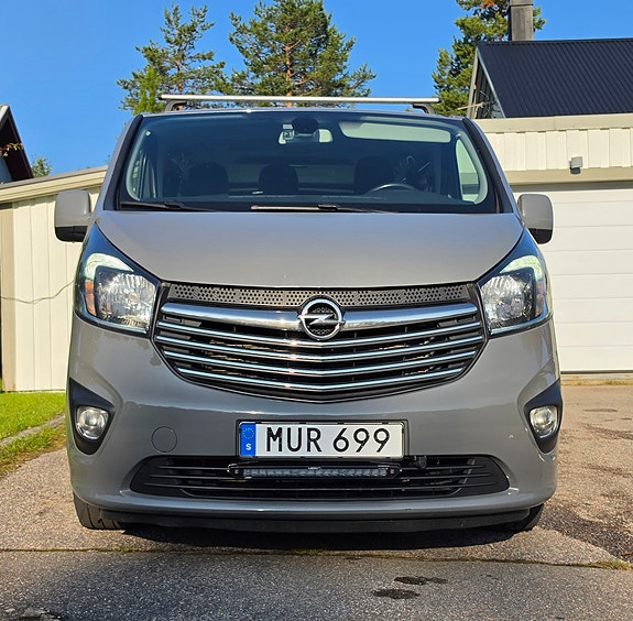 Opel Vivaro 7 of 24
