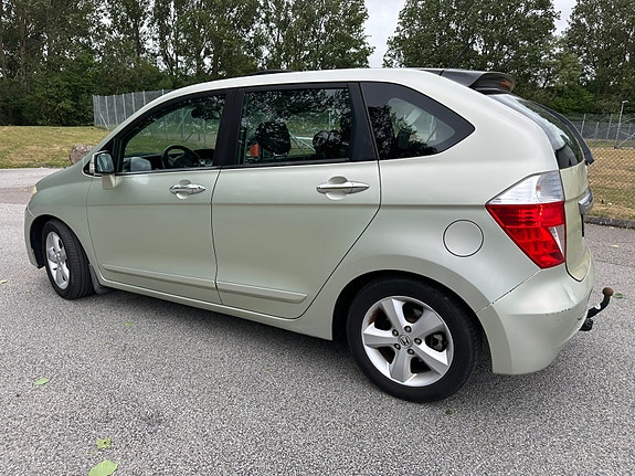 Honda FR-V 18 of 18