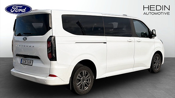 Ford Custom Tourneo 2 of 11