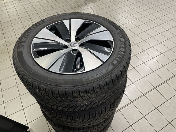 Volvo XC40 14 of 14